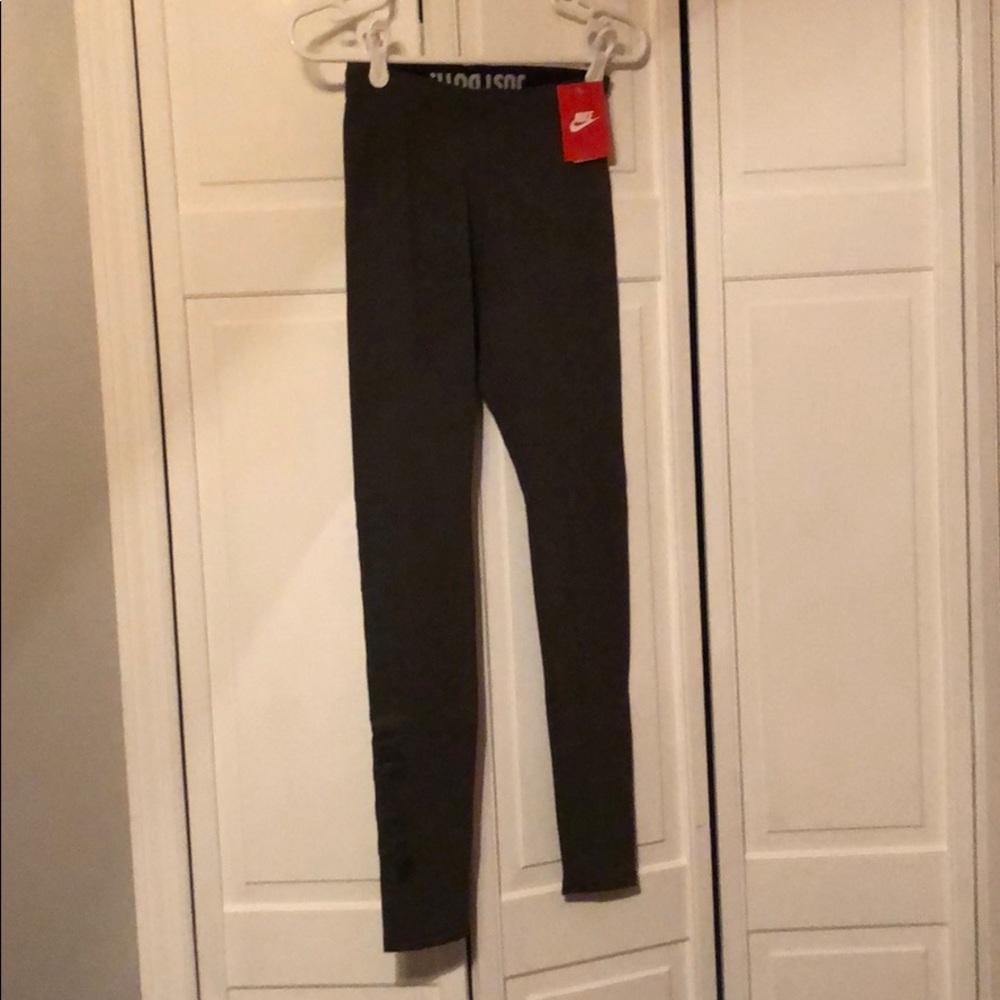 Nike stretch pants